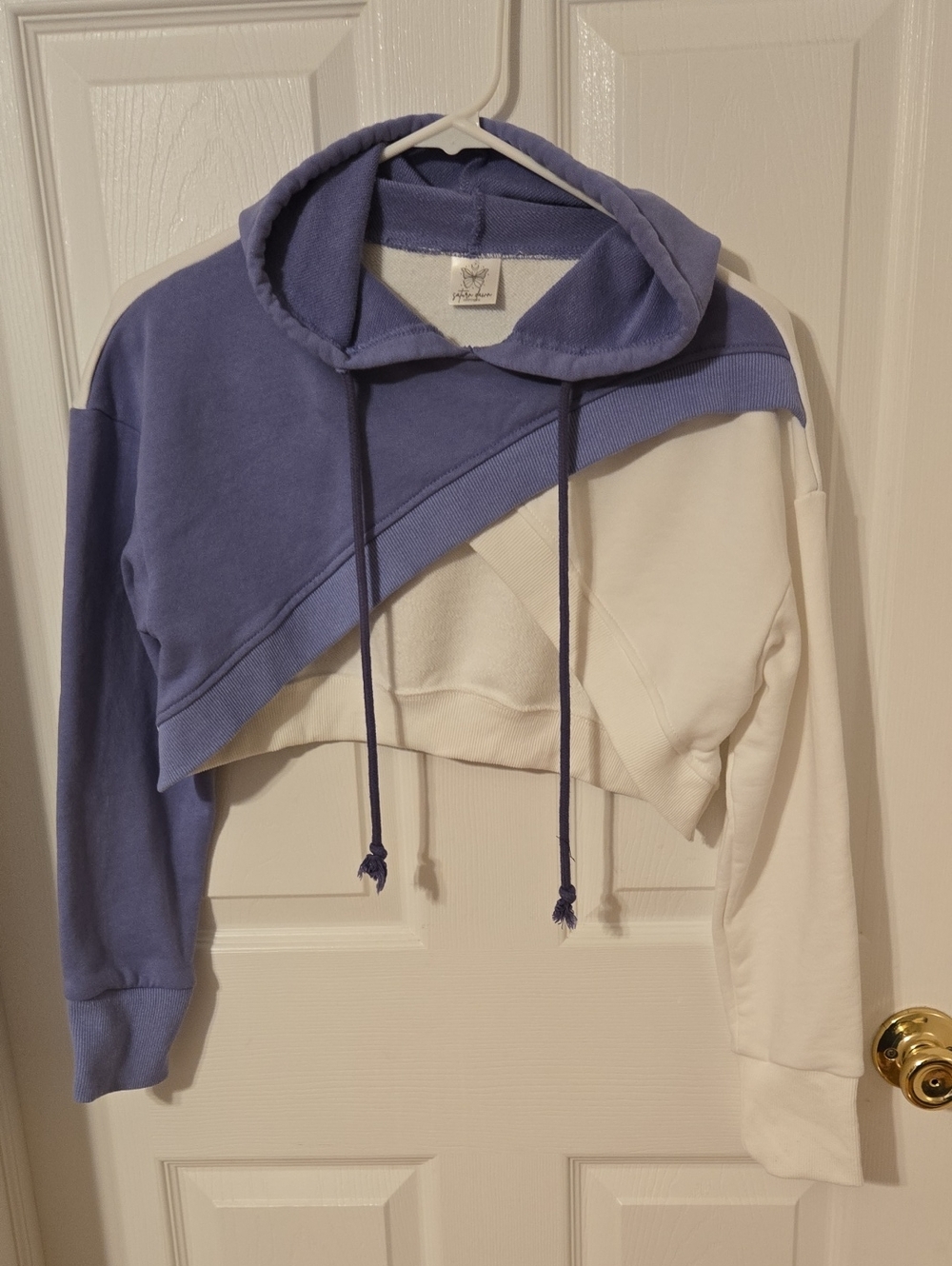 Cropped Two-Tone Hoodie Sweater - Lavender and White